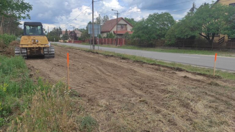 Megkezdődött a kerékpárút építése