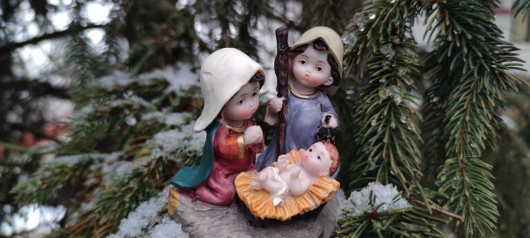 Áldott karácsonyt és békés, boldog új esztendőt mindenkinek!