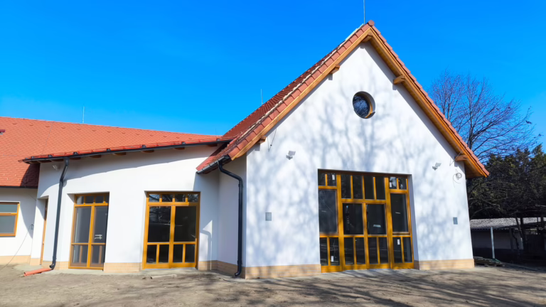 Célegyenesben az óvoda bővítése